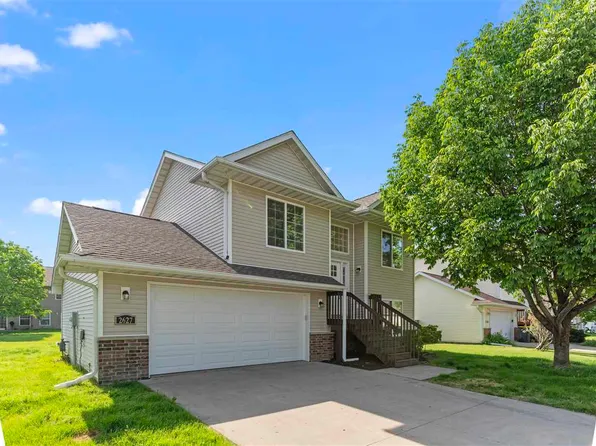 2627 Whispering Meadow Dr, Iowa City, IA 52240