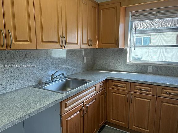 5th image of 1501 NE 34th Ct APT 5