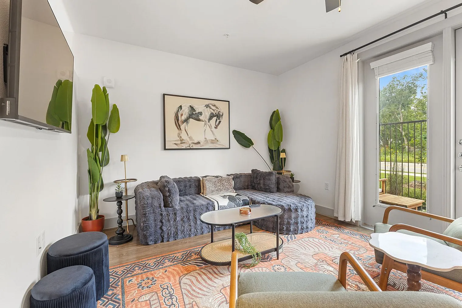 1 bed, 1.0 bath, 613 sqft, $2,970 — Photo 1