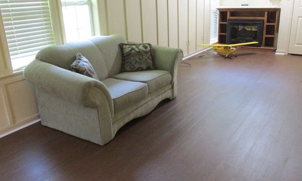 2nd image of 104 Harbour Ave