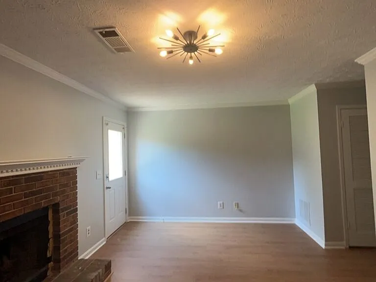 169 Walter Way — Photo 6