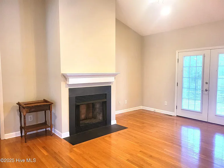 945 Diamondhead Dr S — Photo 14