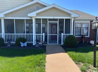 1308 Eleven Meadowlark Ln #A, Macomb, IL 61455