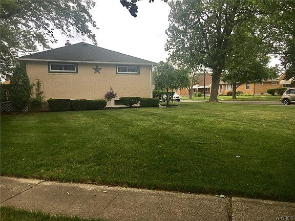 4th image of 65 Markus Dr