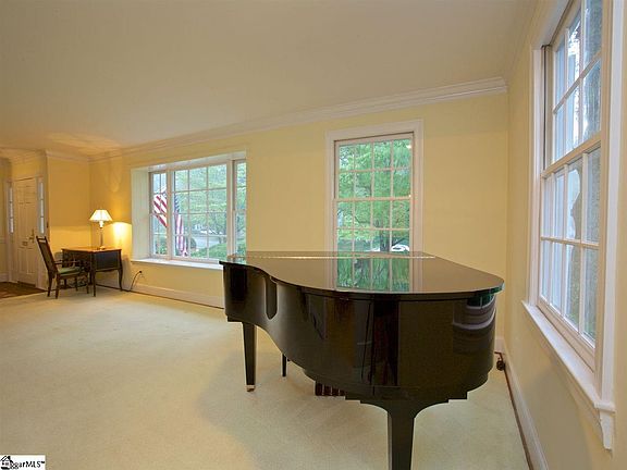 5th image of 111 Broughton Dr