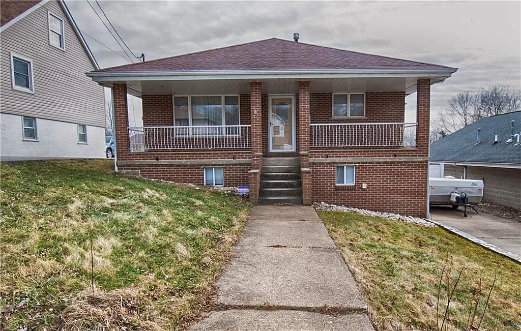 1741 Garfield St photo 1