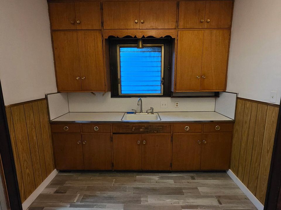 314 Burke St, photo 18