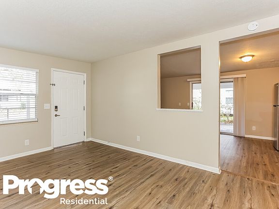 4th image of 3118 Phyllis St