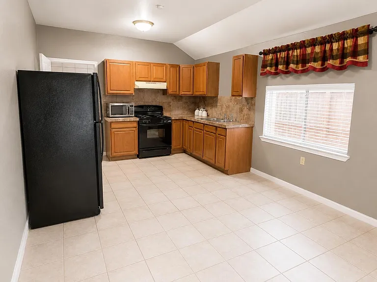 5527 Lauder Rd — Photo 9