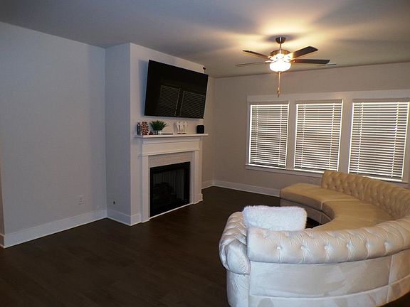 4th image of 44 Riley Eden Ln