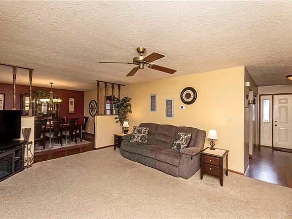 5th image of 1831 Robinhood Dr