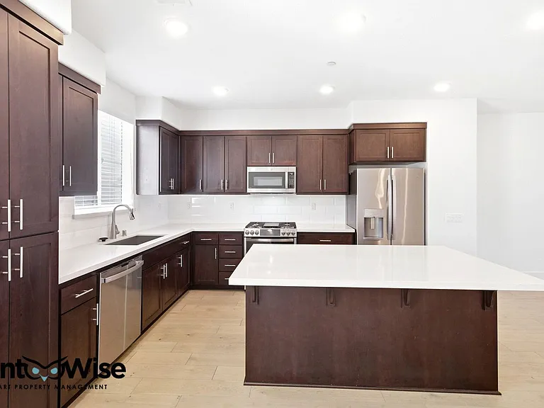 29384 Hub Ln — Photo 10