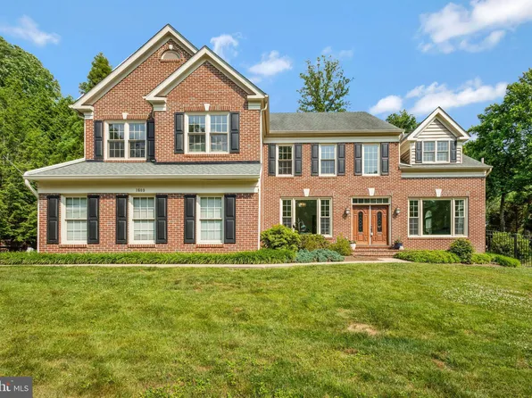 1609 Chathams Ford Pl, Vienna, VA 22182