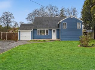 1442 Peters Blvd, Bay Shore, NY