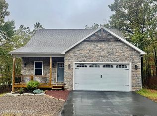14 Spyglass Dr, Hazle Township, PA 18202