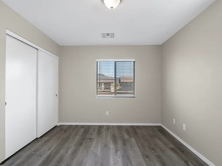 4042 W Valley View Dr — Photo 29