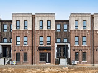 70 Kenesky Dr #12, Hamilton, ON L8B 1X1