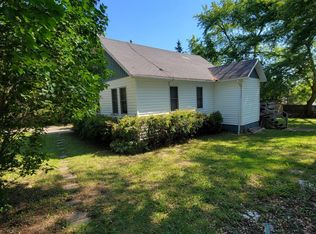 12121 222nd Ave, Bristol, WI 53104