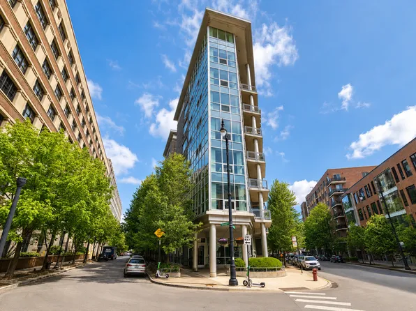 845 N Kingsbury St Unit 704, Chicago, IL 60610