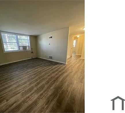 811 Barnaby St SE #104 — Photo 5
