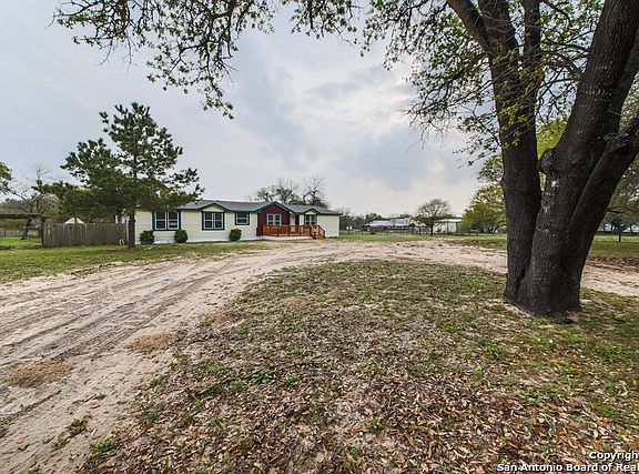 5th image of 158 Willow Creek Dr
