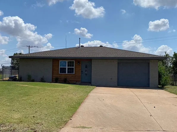 1315 S 12th St, Kingfisher, OK 73750