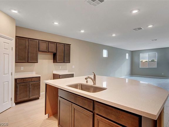 4th image of 107 Scarlett View Ave Unit 90