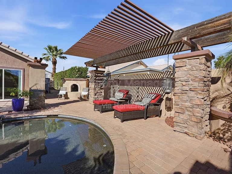 8629 W Echo Ln — Photo 31