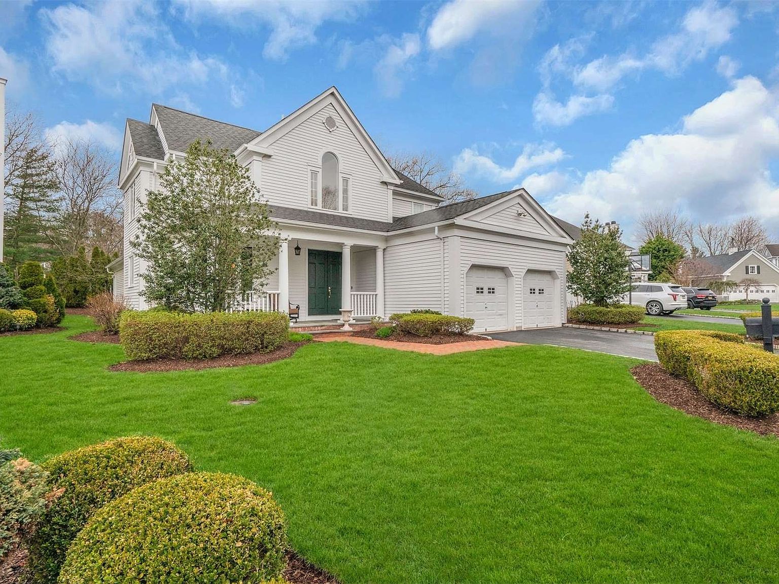 17 Claridge Circle, Manhasset, NY 11030 Zillow