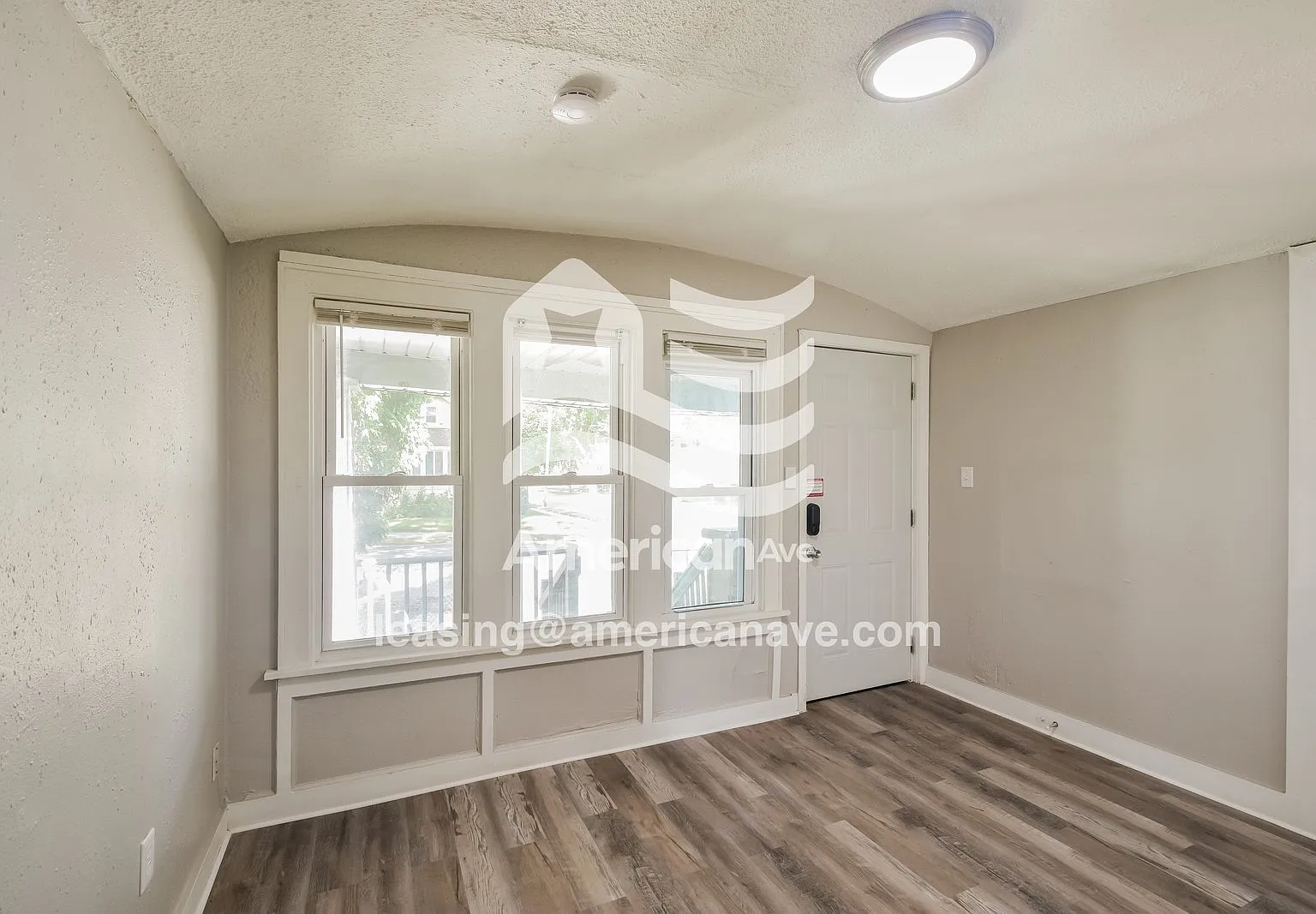 3 bed, 1.0 bath, 1188 sqft, $1,595 — Photo 3