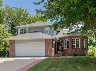 1637 Red Oak Dr, Coralville, IA 52241