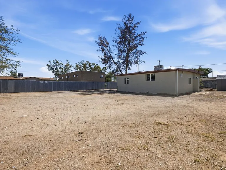 1220 N Catalina Ave — Photo 5