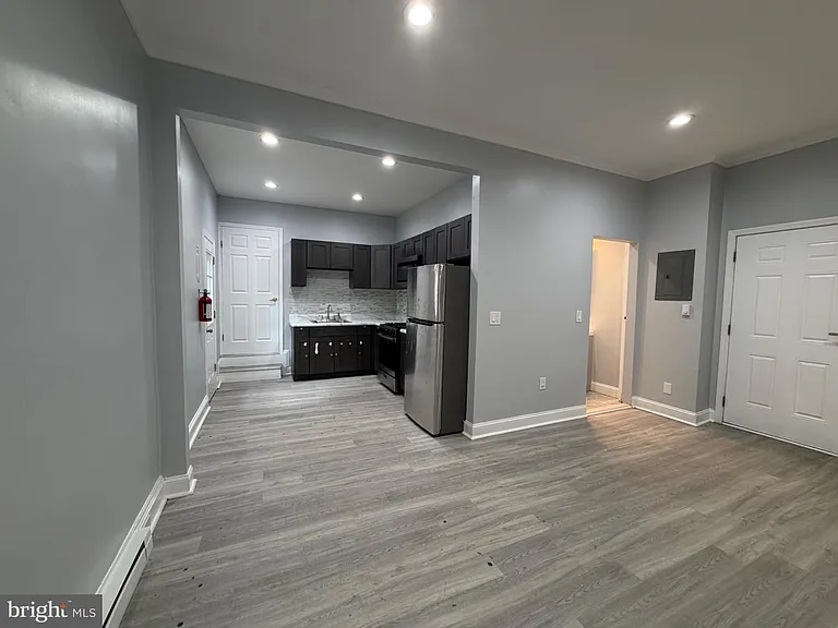 345 Woodland St — Photo 3