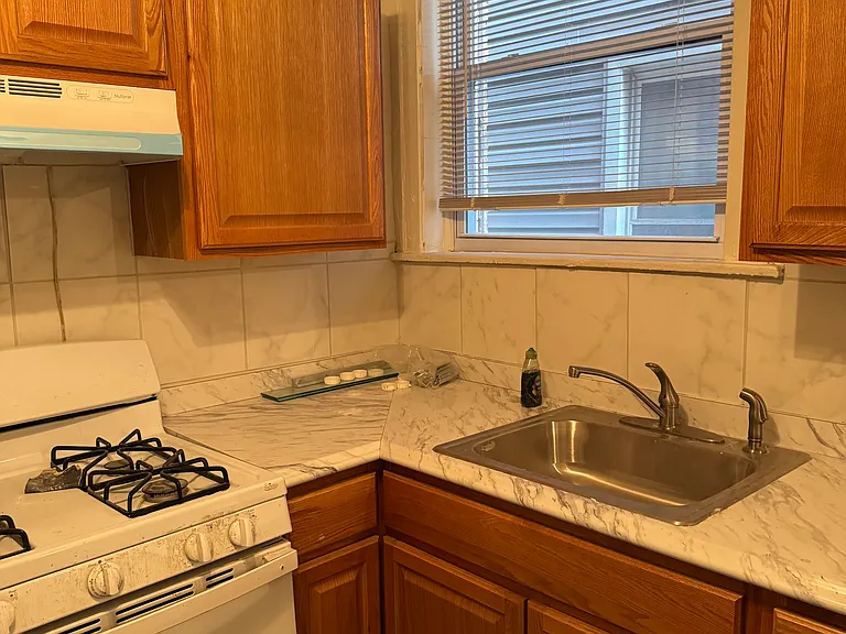 6523 S Greenwood Ave #1 — Photo 5