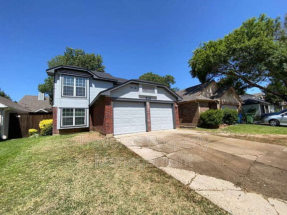 2nd image of 918 Sylvan Creek Dr