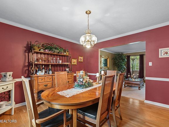 5th image of 8716 Wimbledon Dr
