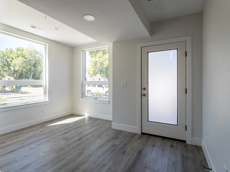 1592 N Ames St — Photo 18