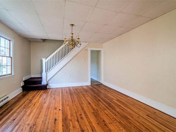 4th image of 633-635 Morgan St