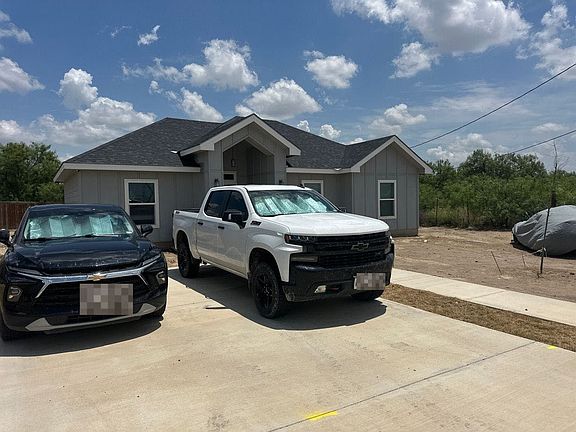 3rd image of 3030 Uriel Dr