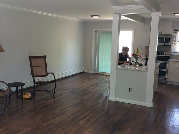 5th image of 3747 Sarah Dr