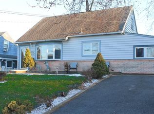 20 Birch Ter, Parlin, NJ 08859