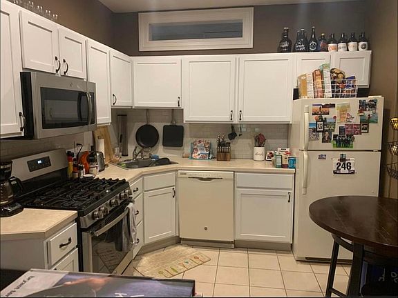 4th image of 190 Grand Ave APT 2