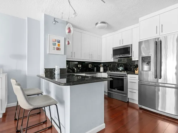 132 East 35th Street image 4 of 8