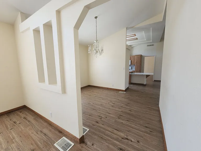 1843 Keyes Rd — Photo 7