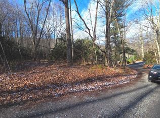 10 Tall Oaks Dr, Maggie Valley, NC 28751