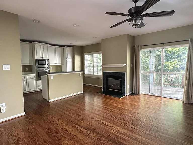 4741 Thornbury Dr — Photo 7