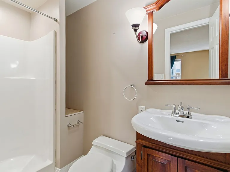 3220 Mary St — Photo 19