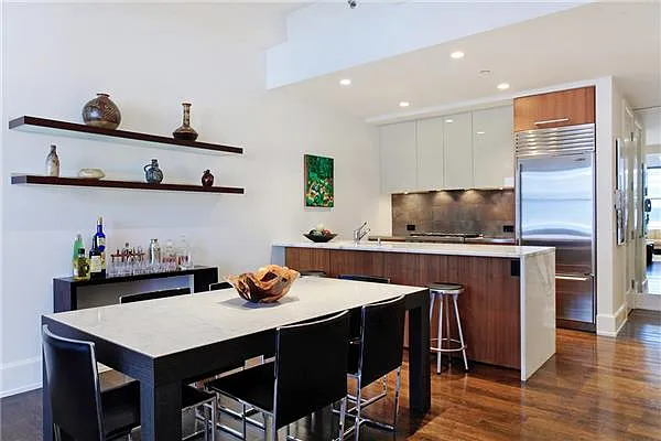 Rented by R New York | media 19