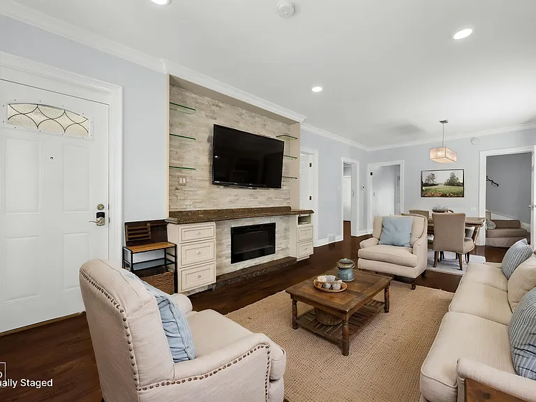 1327 Euclid Ave — Photo 5