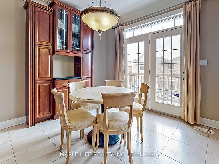 246 Sir Benson Dr — Photo 15